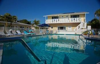 White Sands Beach Resort Холмс Бийч Екстериор снимка